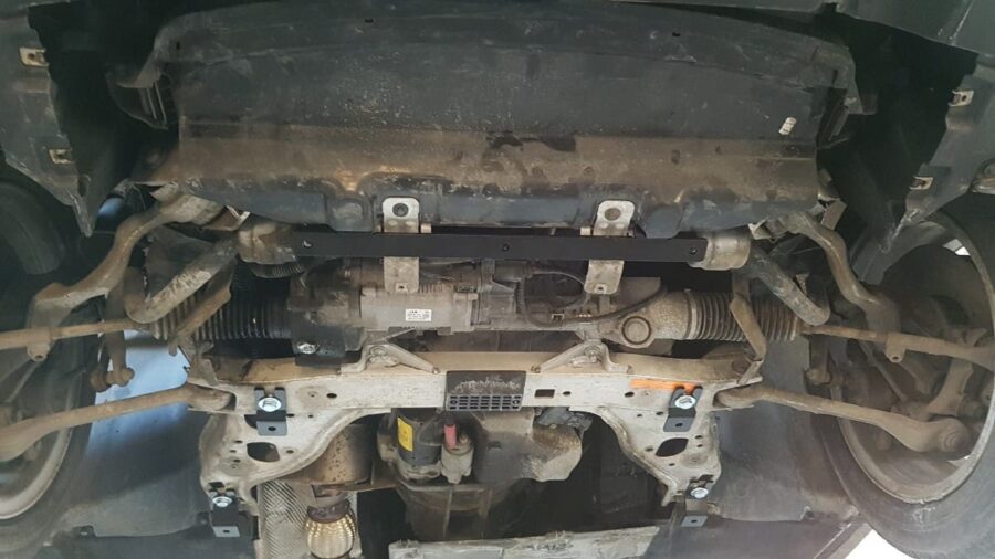 Motordeksel i Stål BMW Seria 1 E81,E87 2004-2011 – bilde 5 av 6