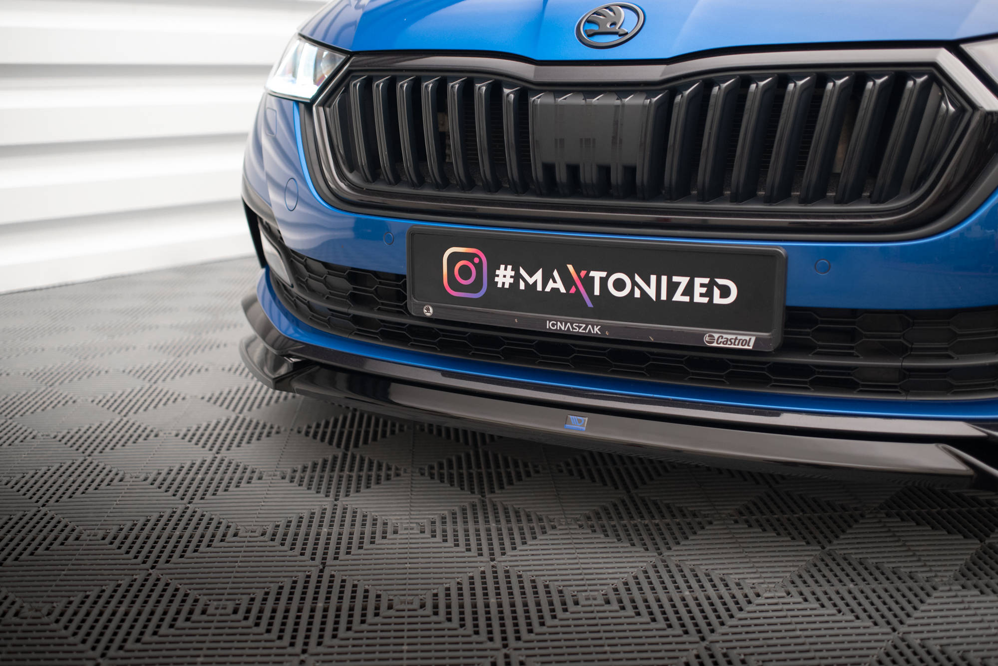 Frontleppe V.2 Skoda Octavia Sportline Mk4 - Bilde 3