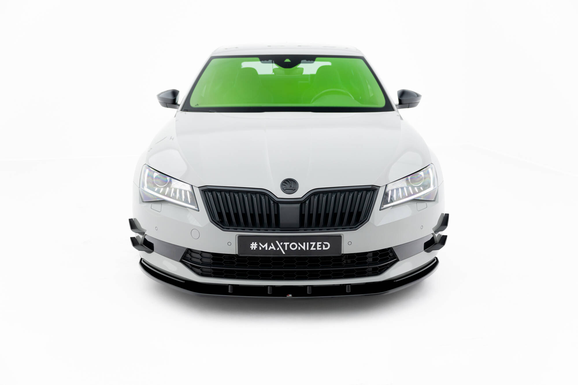 Frontleppe V.3 Skoda Superb Liftback / Combi Mk3 - Bilde 3