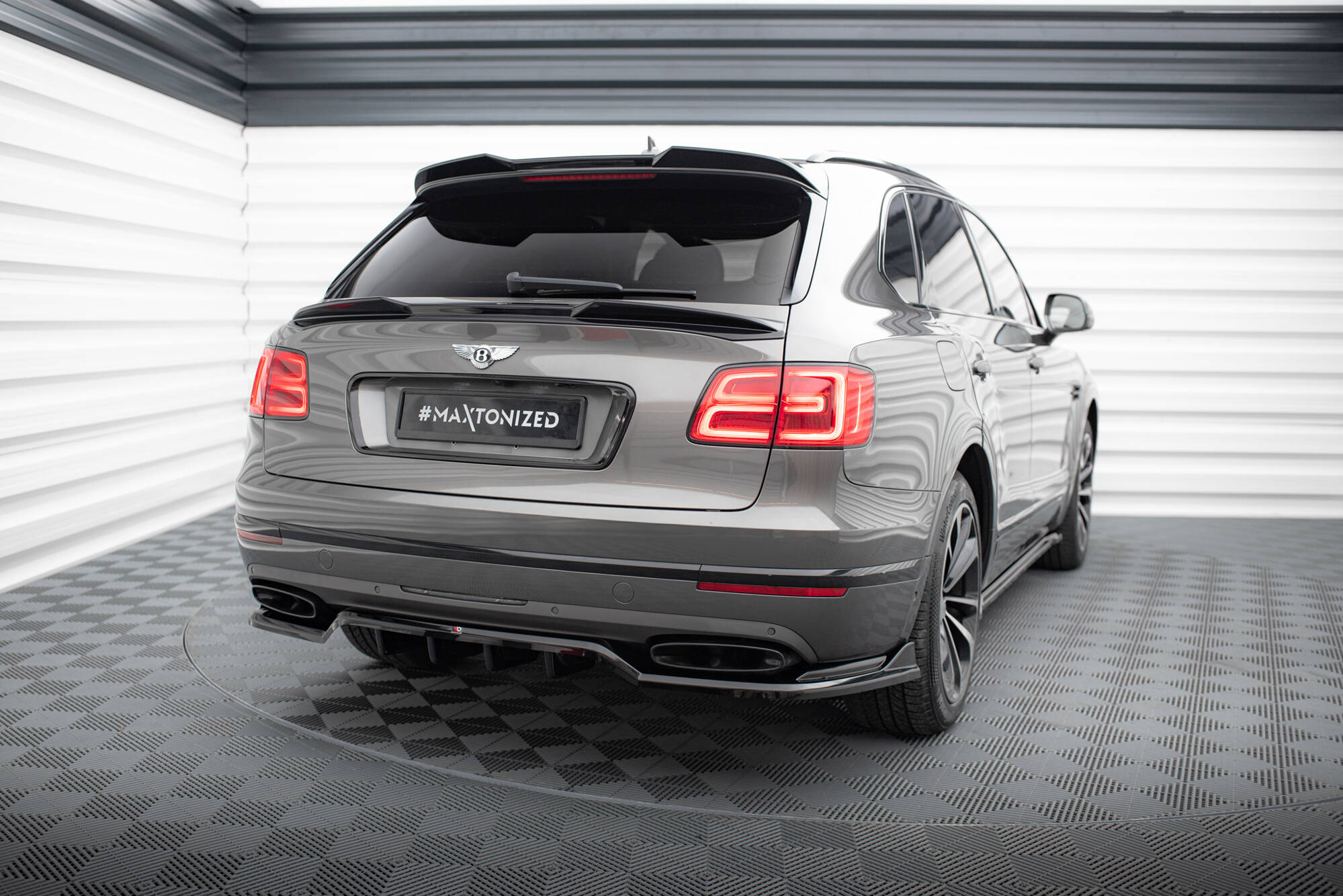 Nedre spoiler 3D Bentley Bentayga Mk1 - Bilde 4