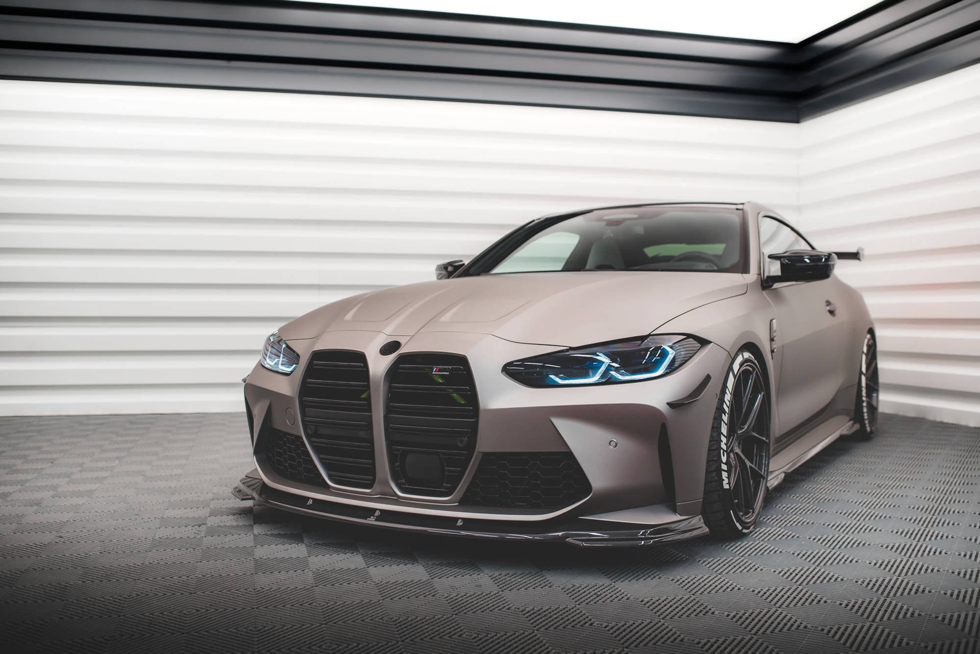 Frontleppe Karbon V.2 BMW M4 G82 / G82 Facelift