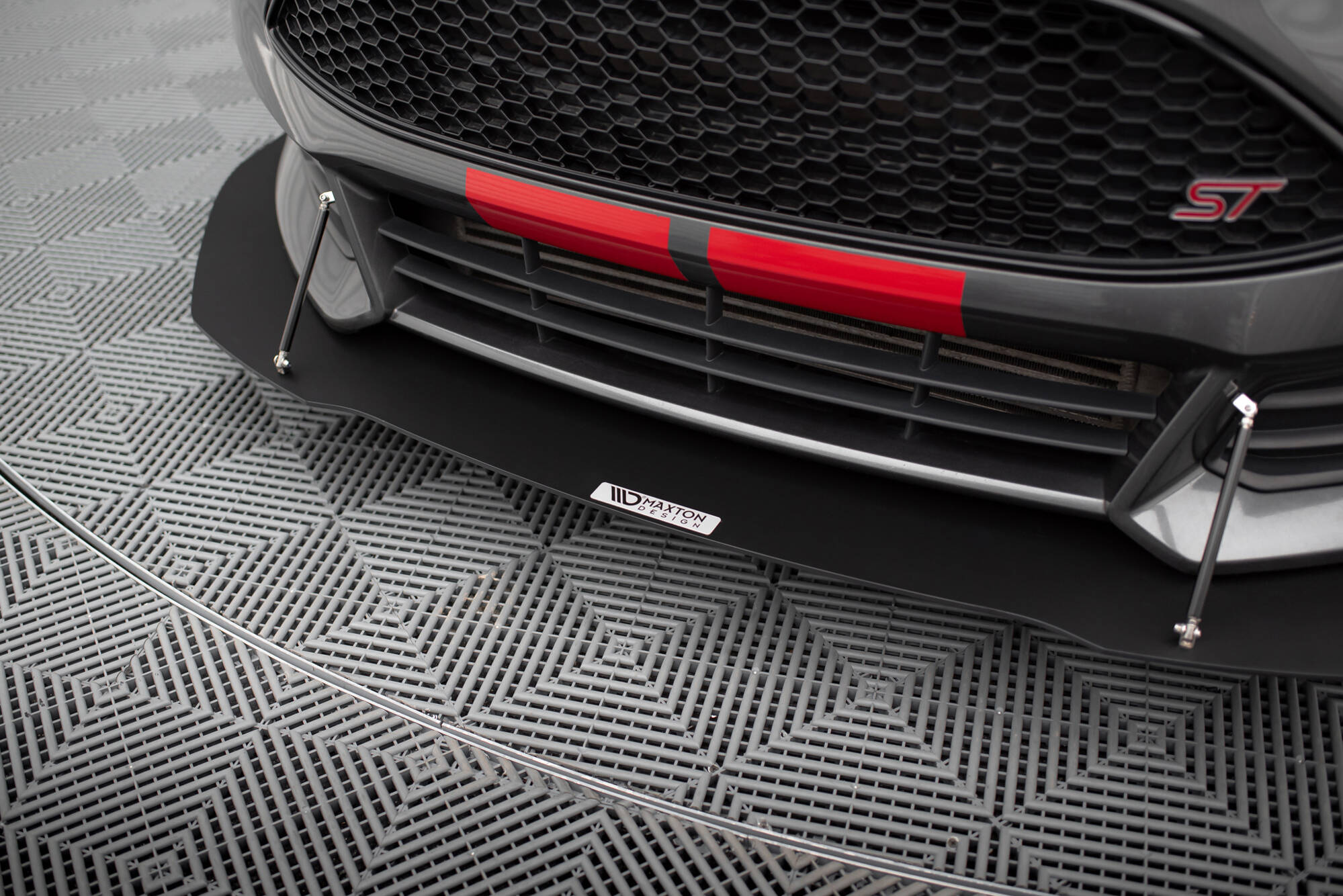 Frontleppe Racing V.1 Ford Focus ST Mk3 FL - Bilde 3