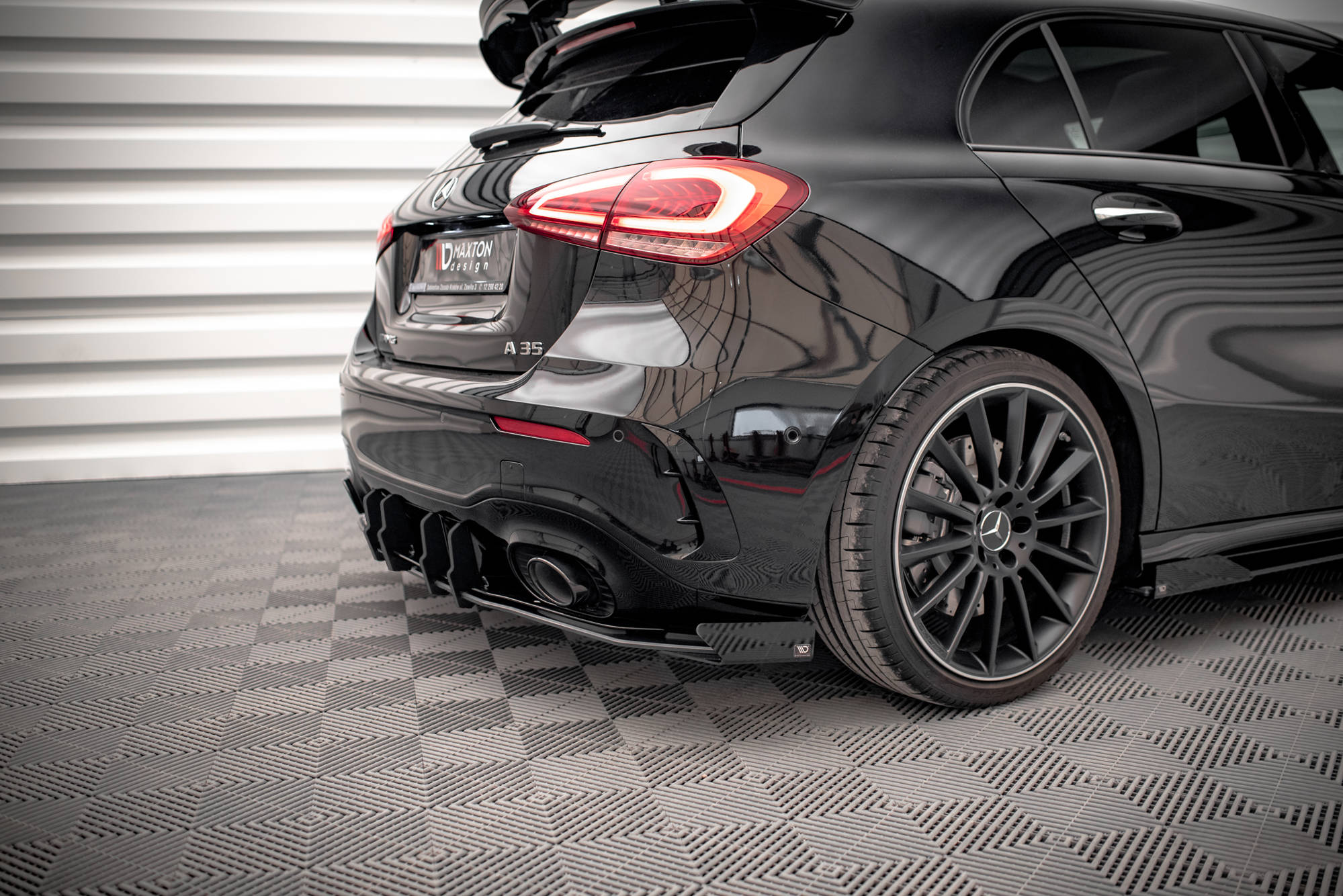 Bakre Flaps Mercedes A35 AMG Hatchback Aero Pack W177 - Bilde 2