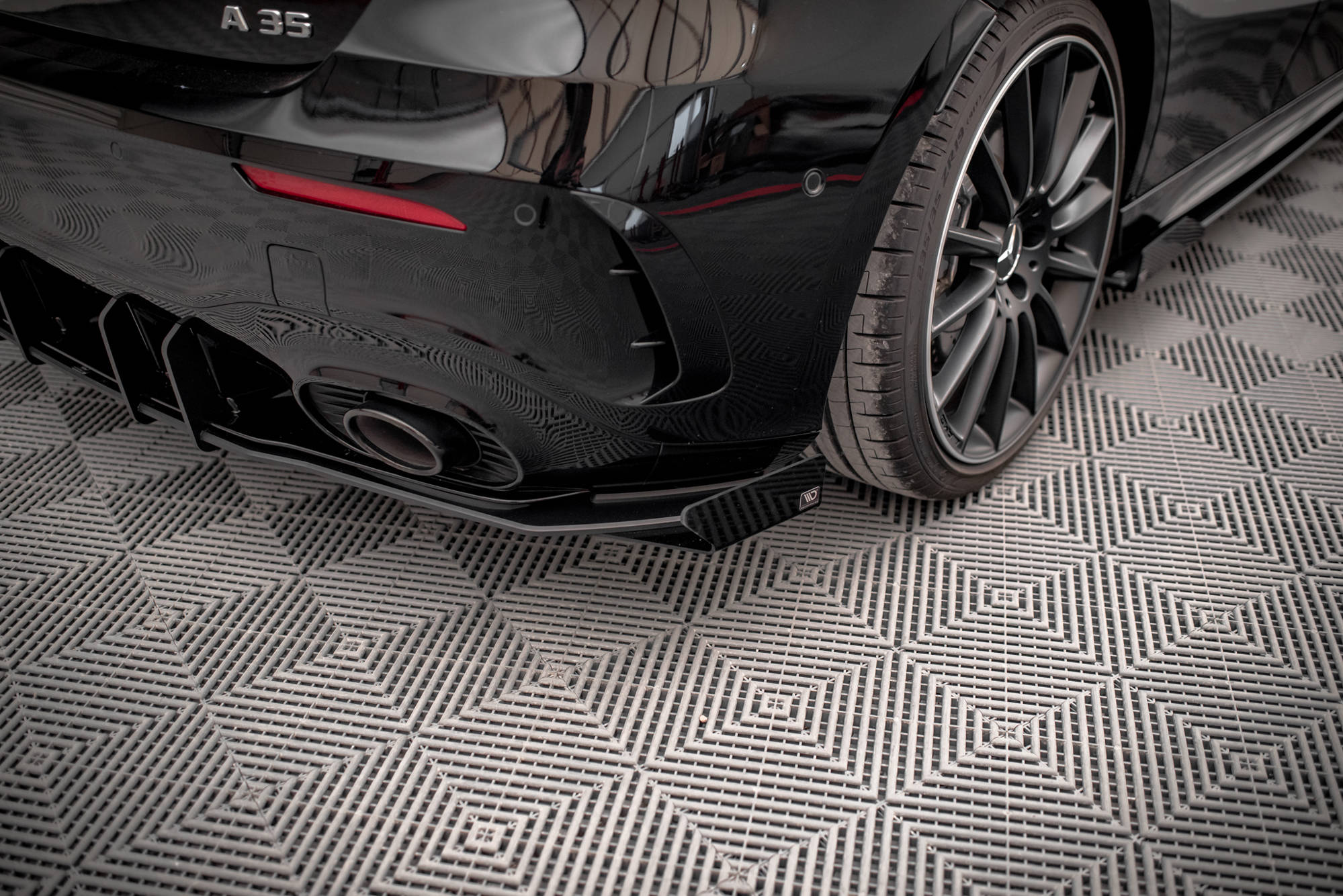 Bakre Flaps Mercedes A35 AMG Hatchback Aero Pack W177 - Bilde 3