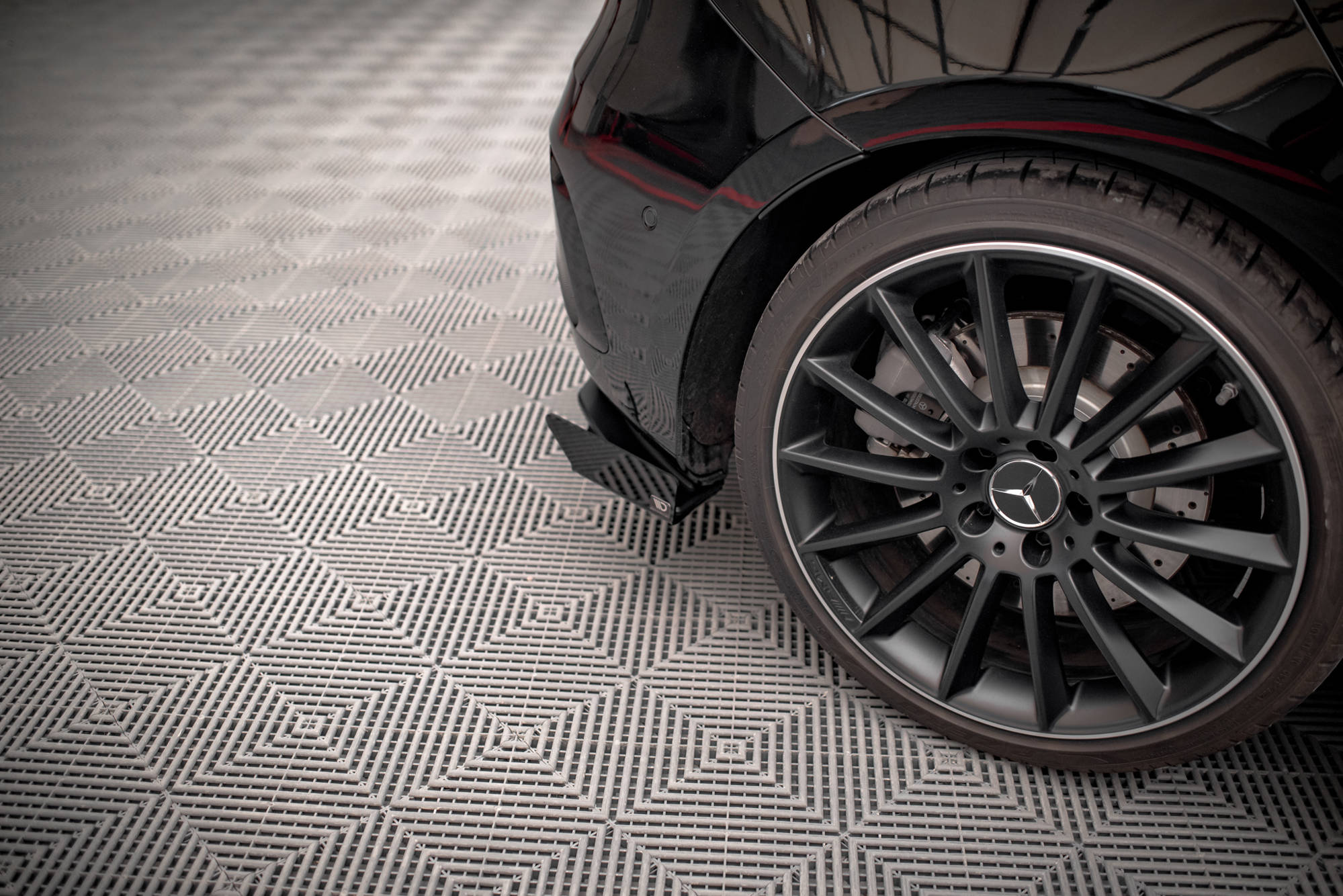 Bakre Flaps Mercedes A35 AMG Hatchback Aero Pack W177 - Bilde 4