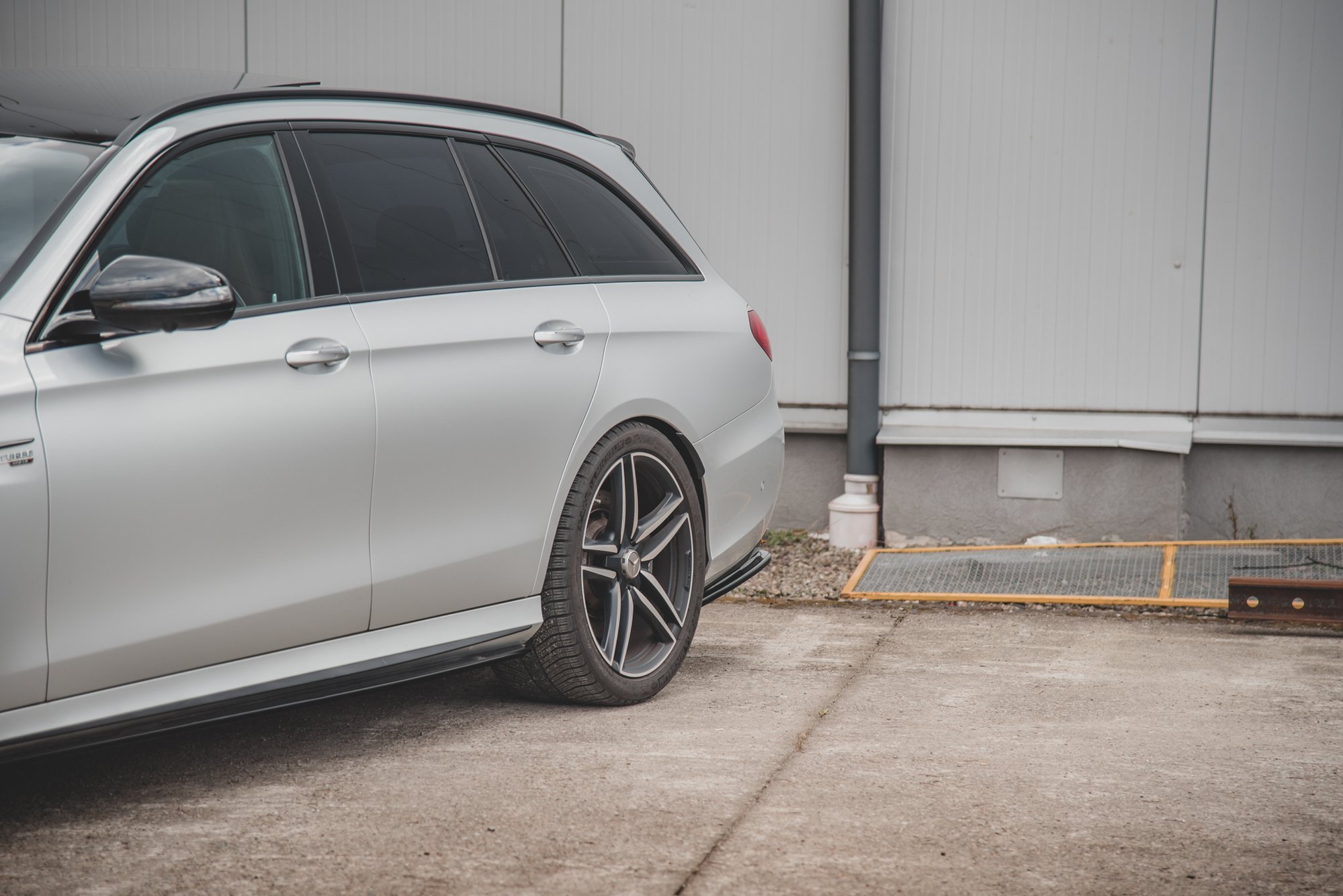 Bakre Flaps Mercedes-Benz E63 AMG Estate S213 - Bilde 3