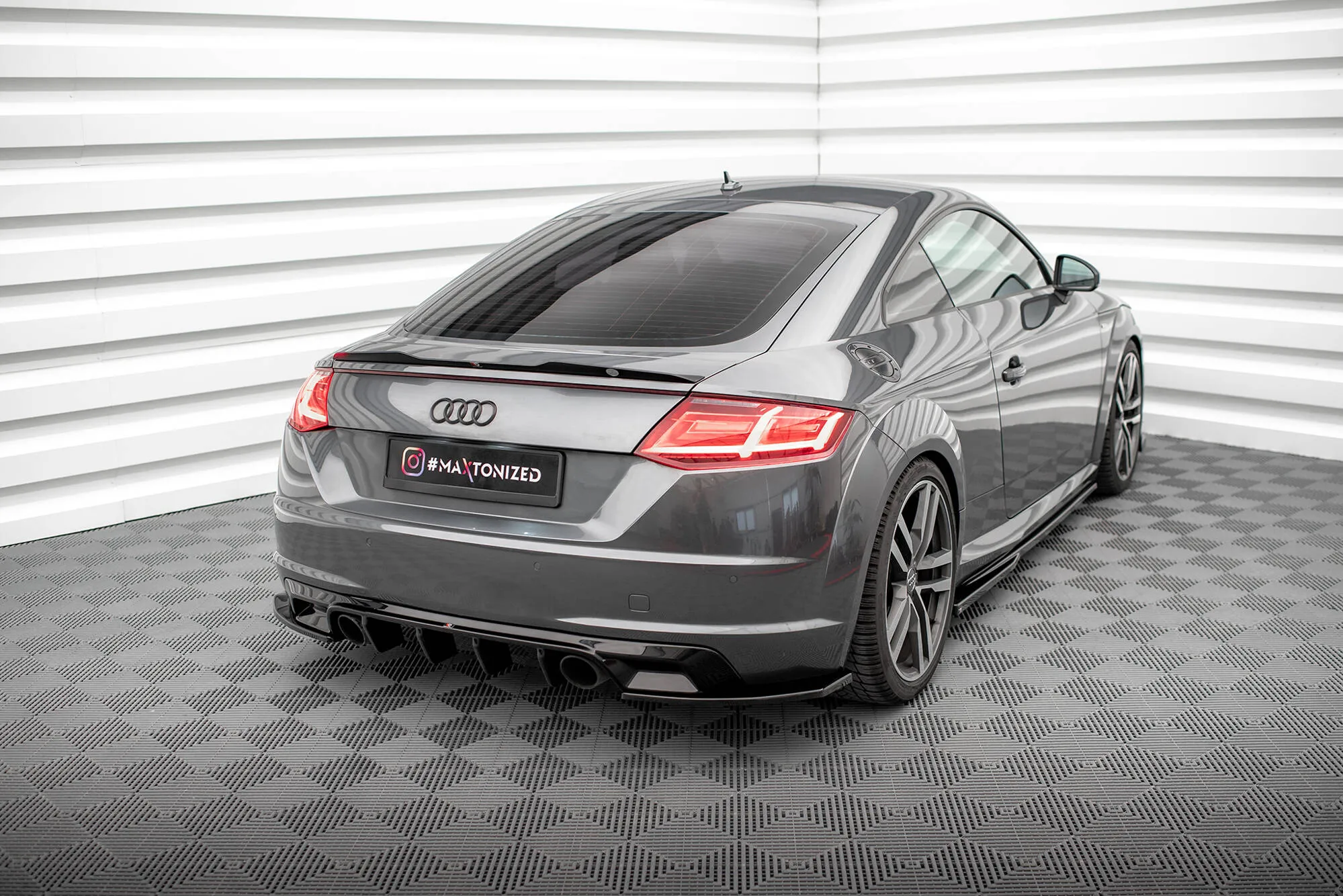 Bakre Flaps V.2 Audi TT S-Line 8S - Bilde 3