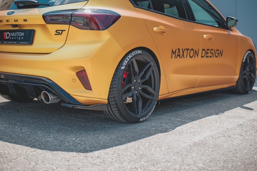 Bakre Flaps V.3 (Med splitter V.2) Ford Focus Hatchback ST Mk4 – bilde 8 av 10