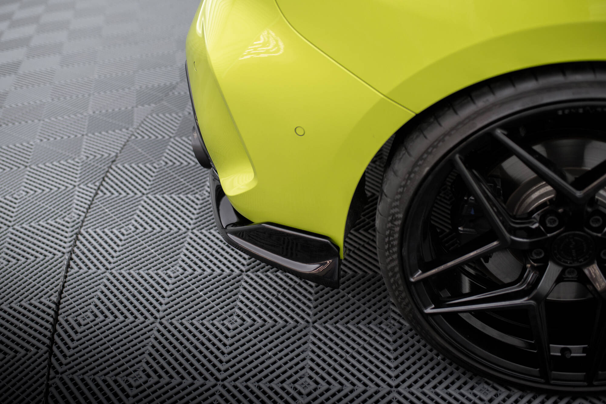 Bakre Flaps V.8 (Med splitter V.1) BMW 1 M-Pack / M135i / 128ti F40 - Bilde 3