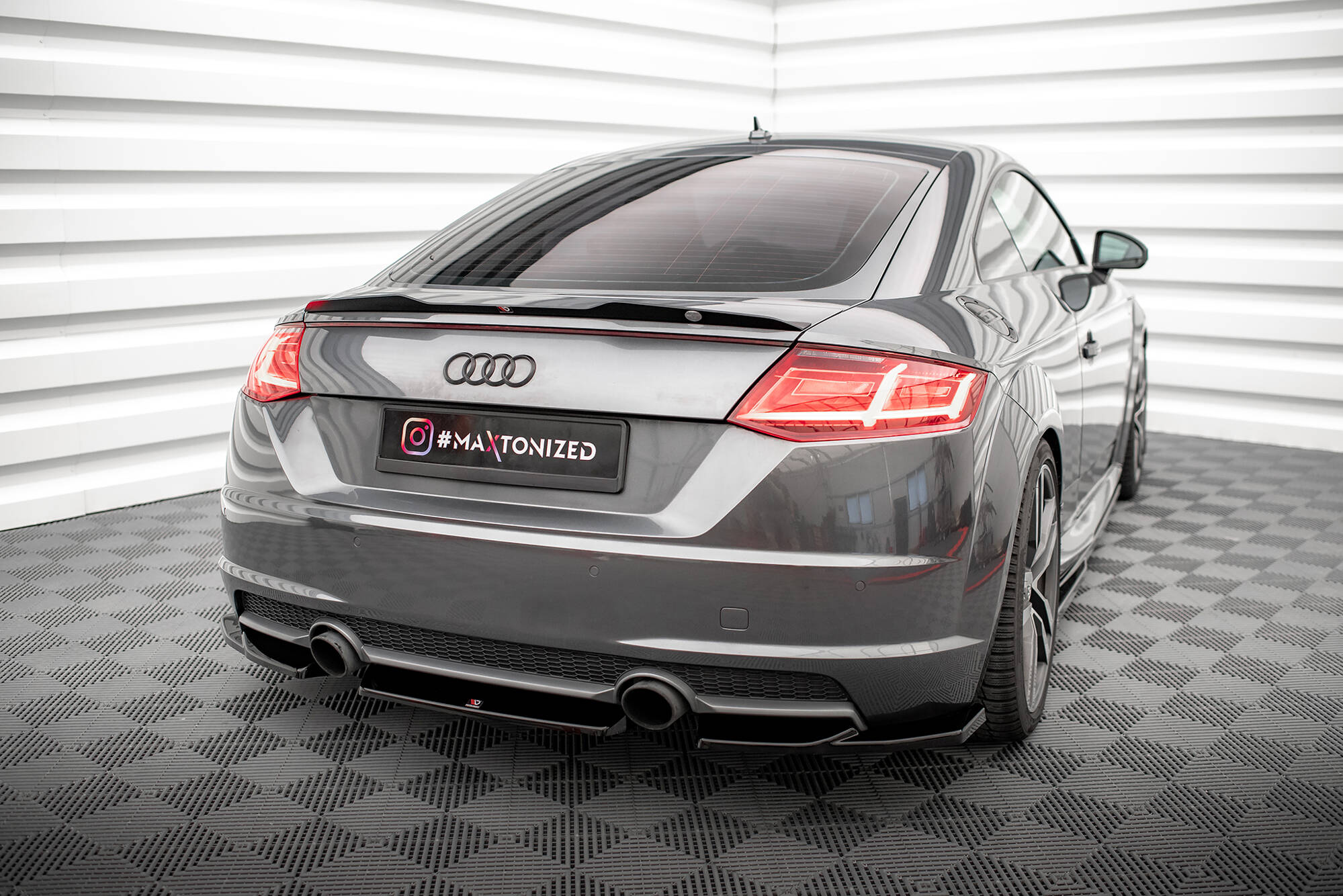 Diffuser Audi TT S-Line 8S