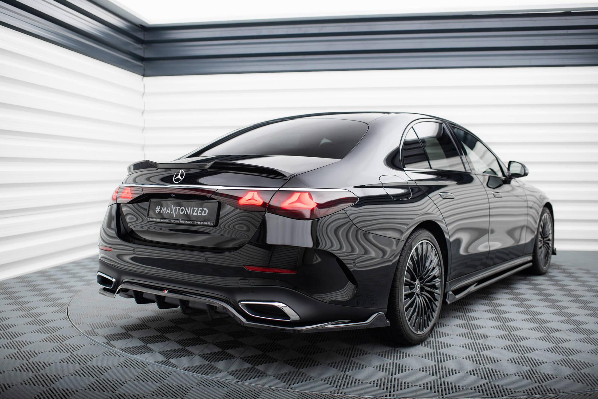 Diffuser Mercedes-Benz E AMG-Line W214 - Bilde 2