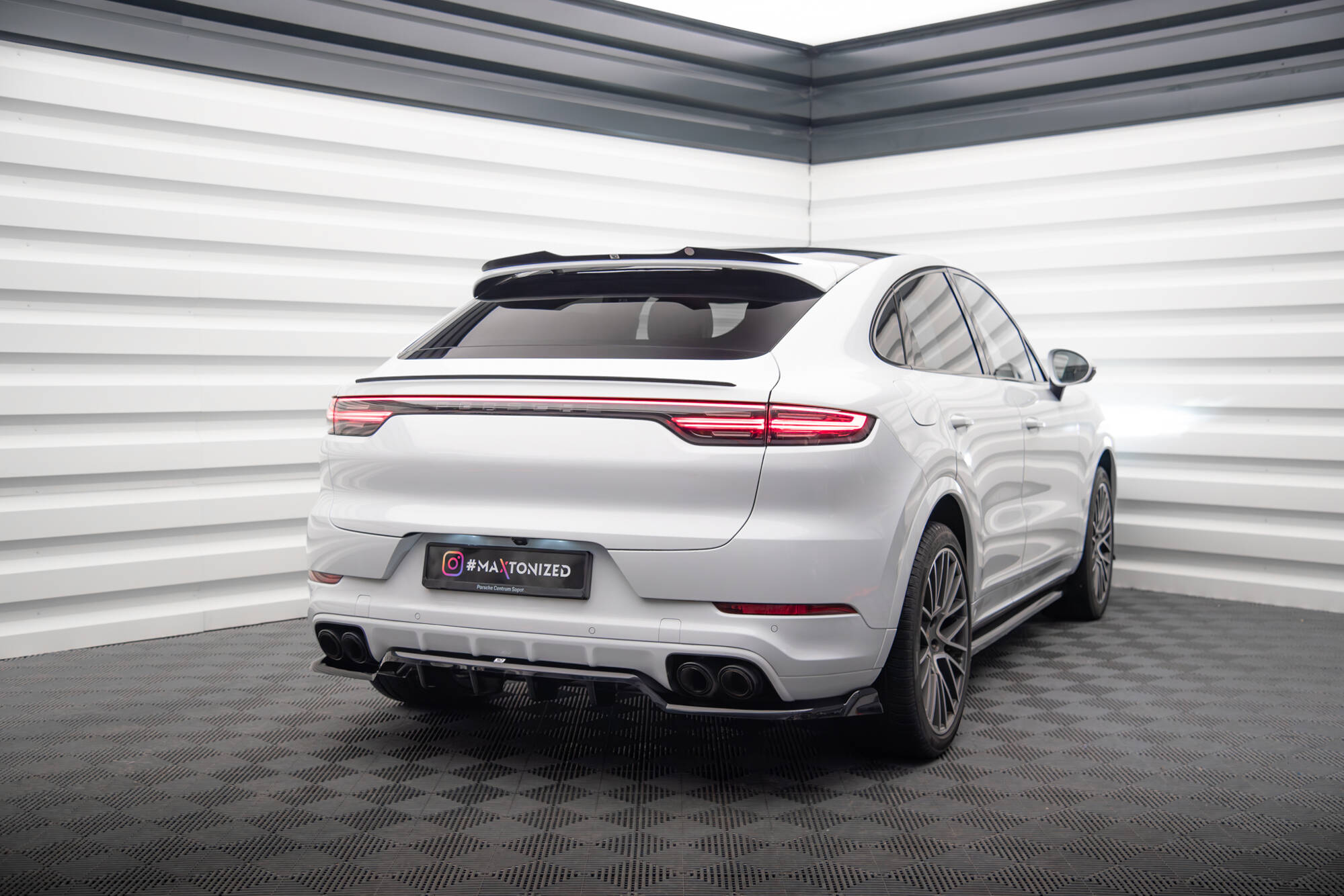 Diffuser Porsche Cayenne Coupe / SUV Mk3 - Bilde 2
