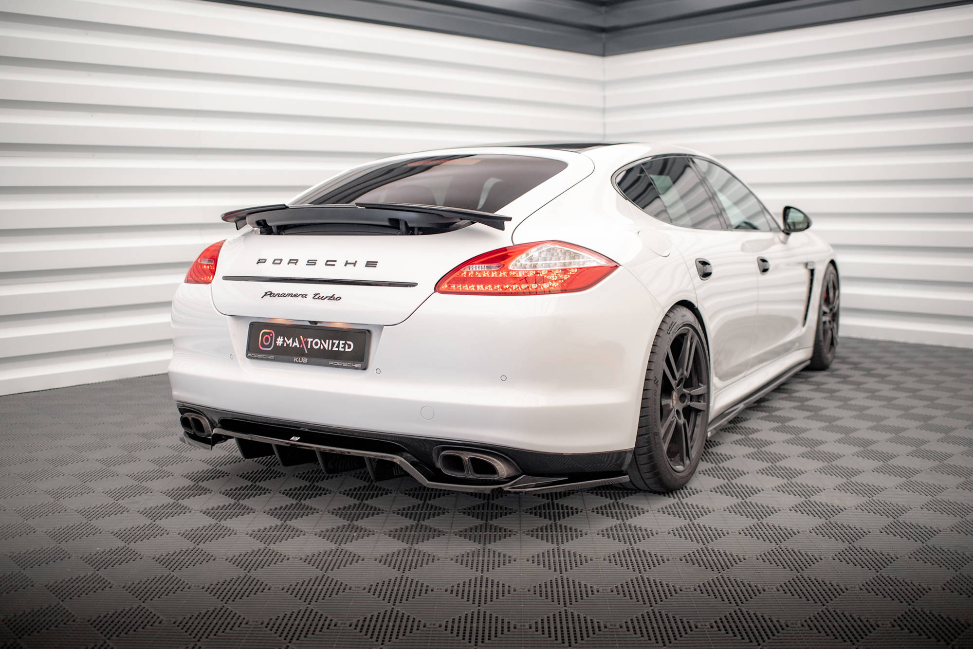 Diffuser Porsche Panamera Turbo 970 - Bilde 2