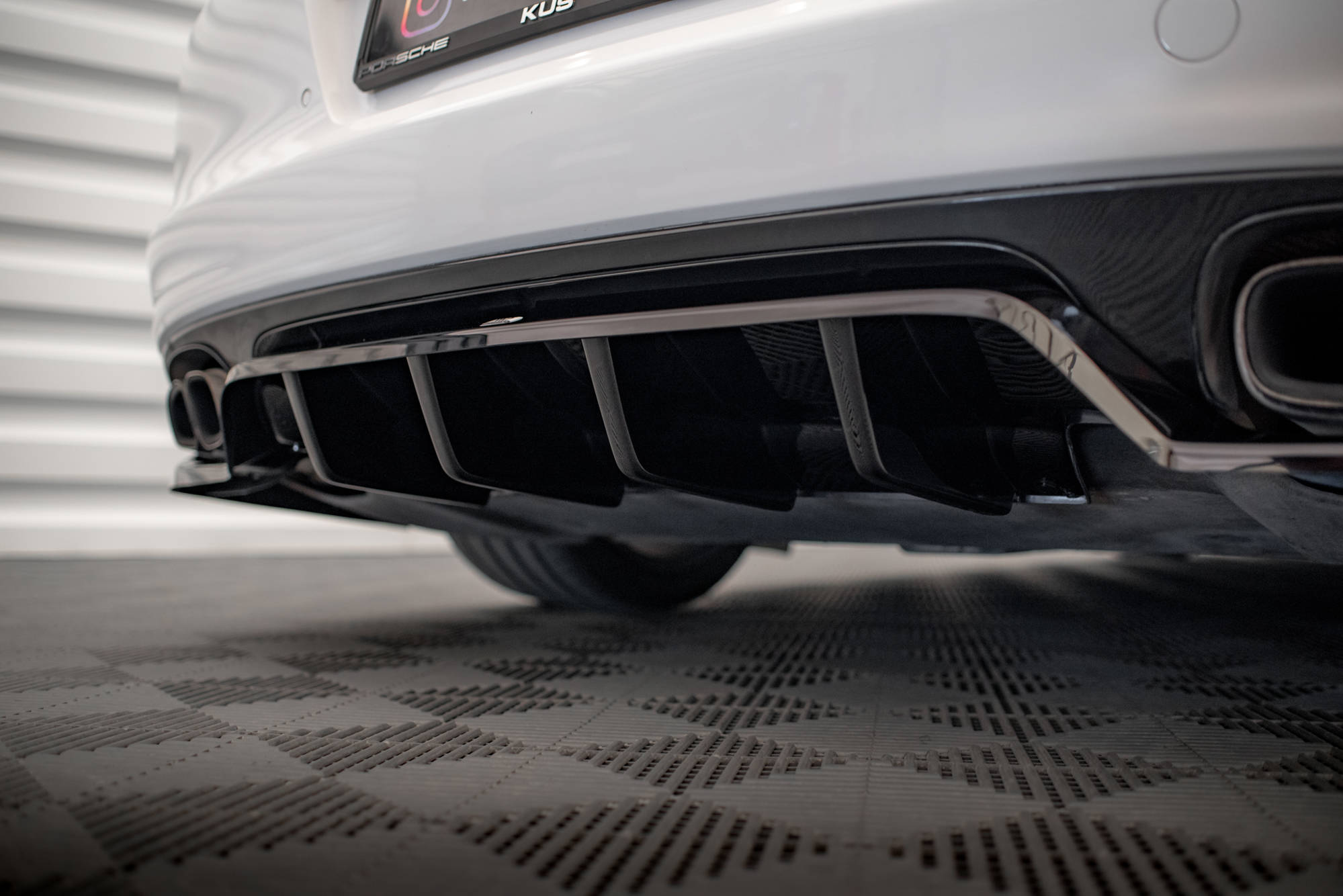 Diffuser Porsche Panamera Turbo 970 - Bilde 5