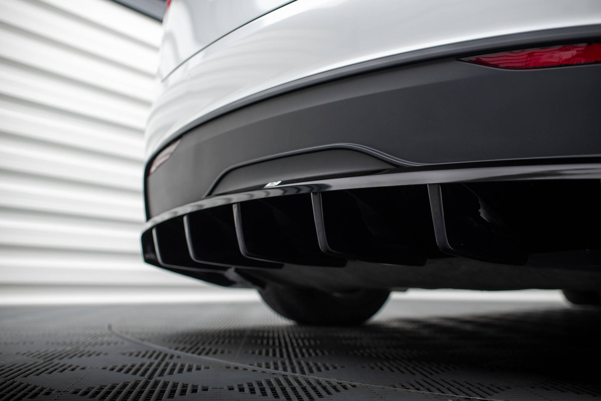 Diffuser Tesla Model X Mk1 Facelift - Bilde 3