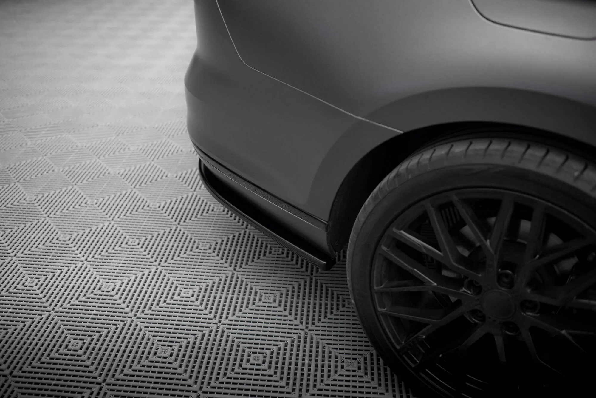 Diffuser Volkswagen Passat R-Line B8 - Bilde 4