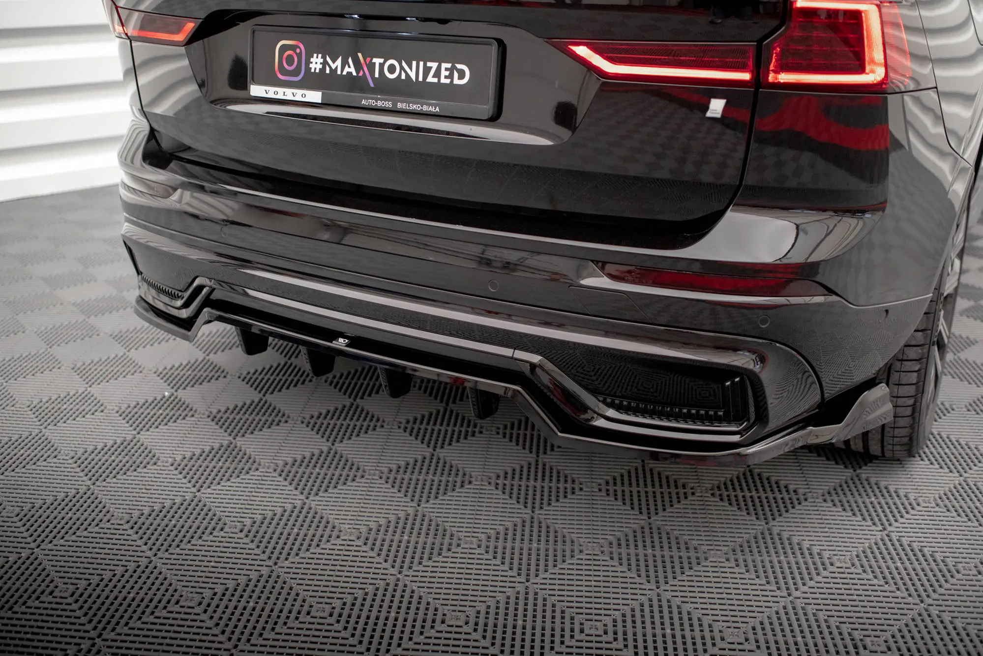 Diffuser Volvo XC60 R-Design Mk2 Facelift - Bilde 2