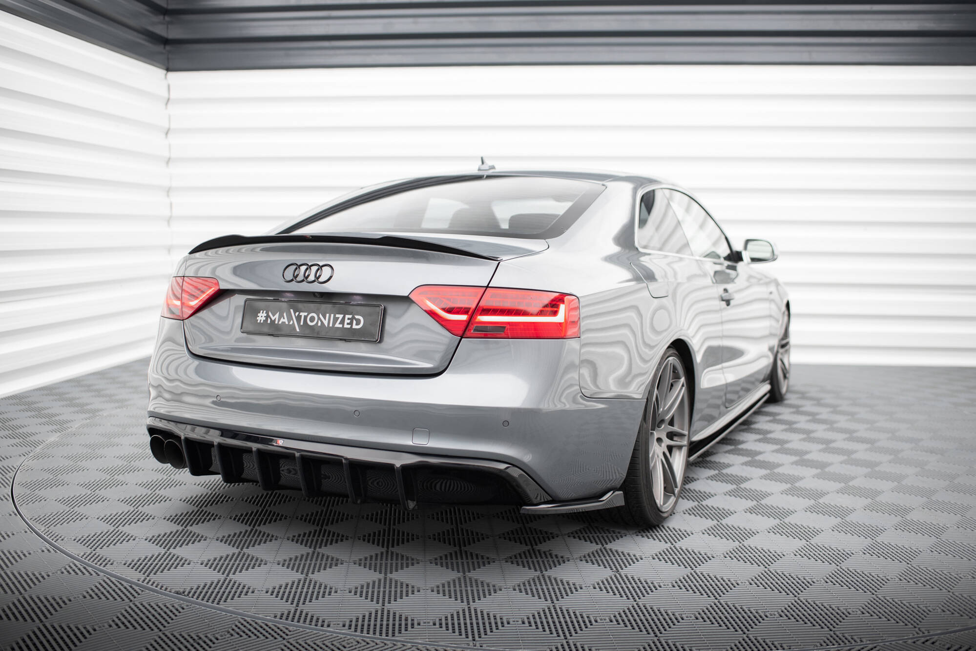 Diffuser Audi A5 S-Line Coupe / Sportback 8T Facelift (Versjon med dobbelt eksosanlegg på den ene siden) - Bilde 2