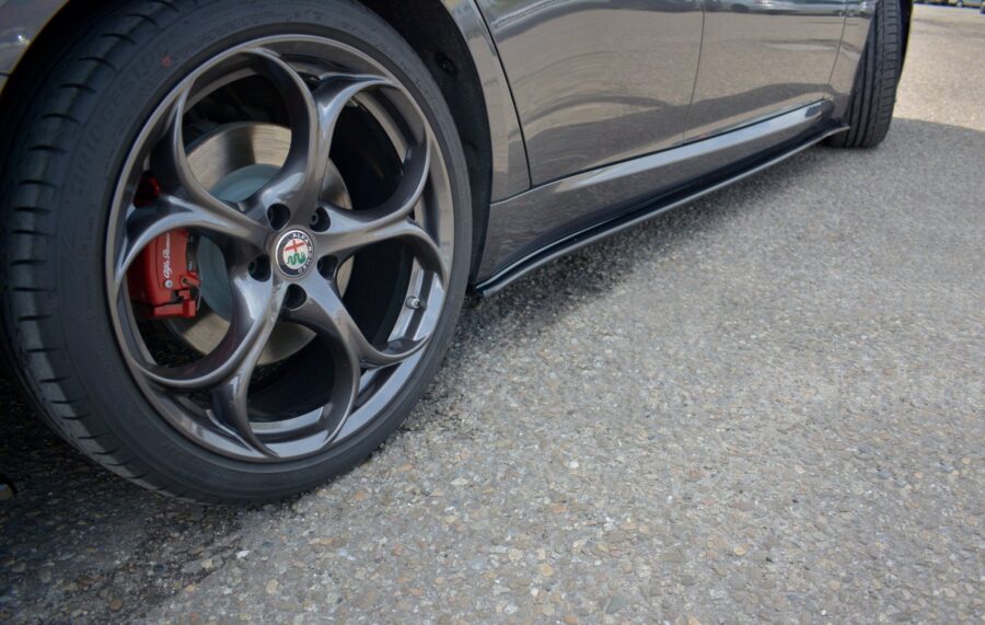 Sideskjørt Alfa Romeo Giulia Veloce – bilde 2 av 6