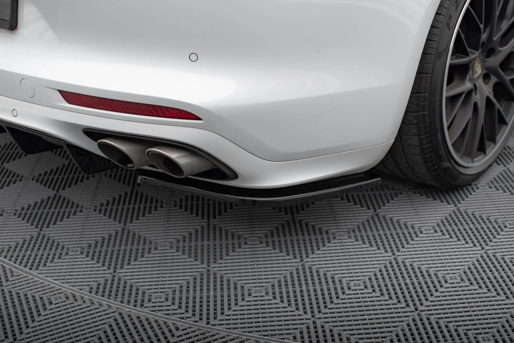 Splittersett Porsche Panamera GTS 971 - Bilde 7