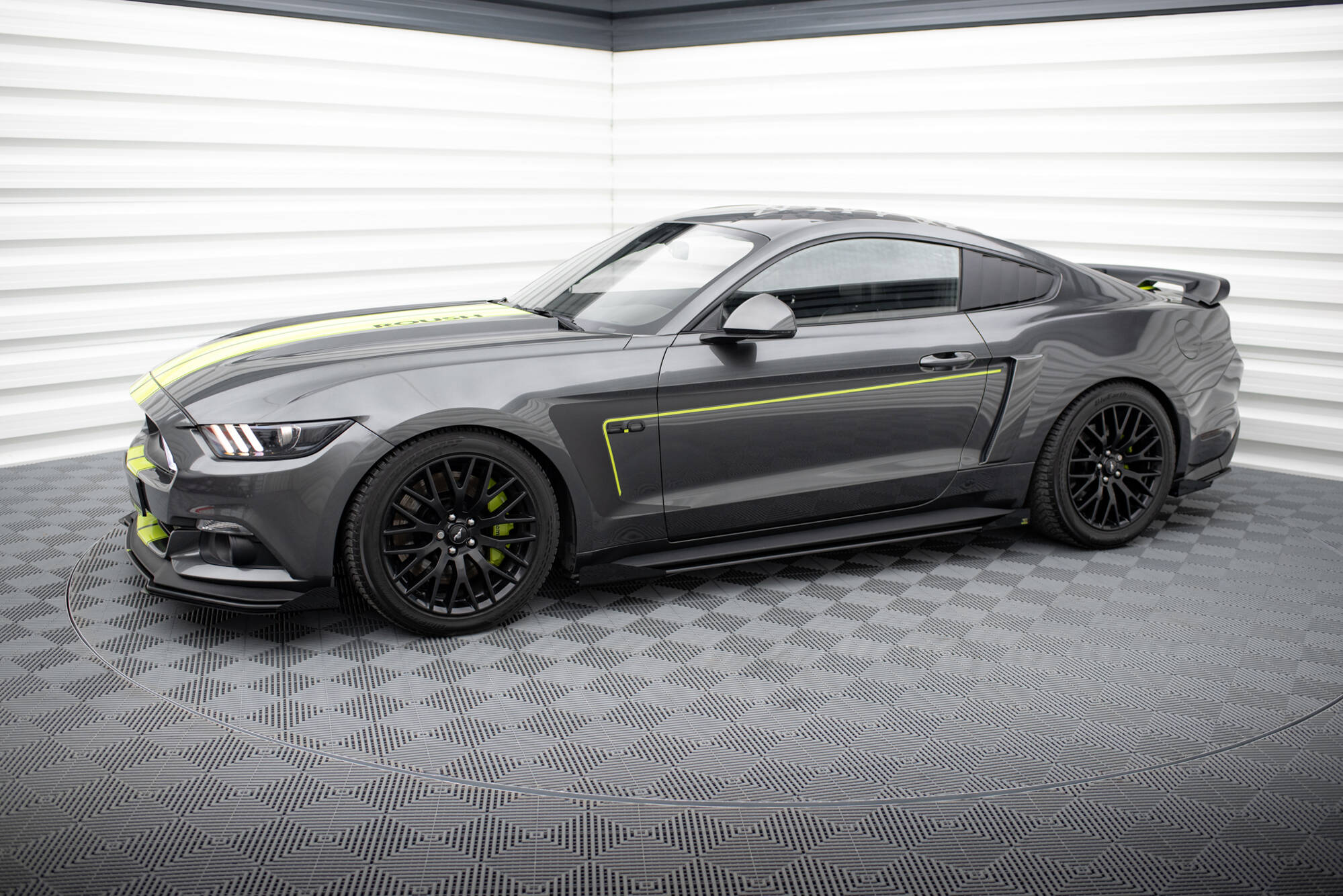 Sideskjørt Flaps Ford Mustang GT Mk6 - Bilde 2