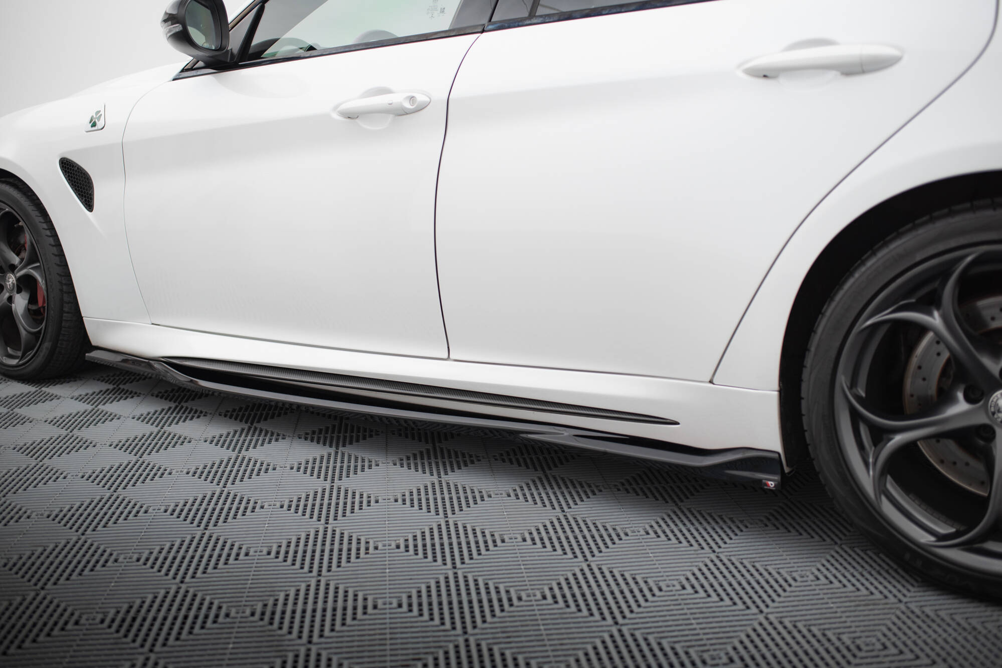 Sideskjørt Alfa Romeo Giulia Quadrifoglio - Bilde 3