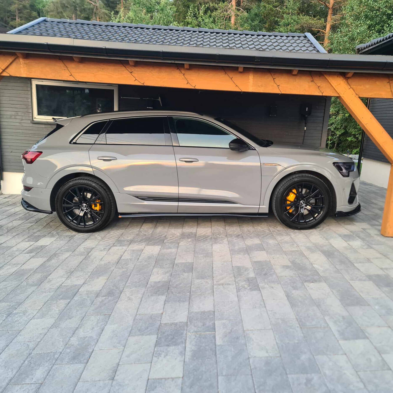 Sideskjørt Audi e-Tron S-Line - Bilde 2