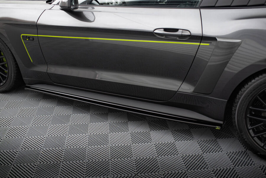 Sideskjørt Ford Mustang GT Mk6 – bilde 2 av 5