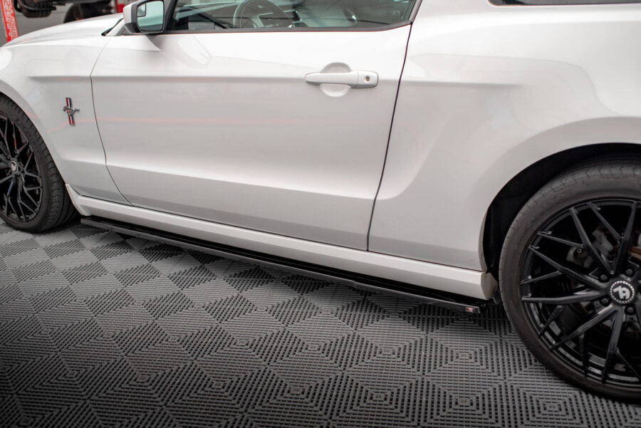 Sideskjørt Ford Mustang Mk5 Facelift – bilde 3 av 5