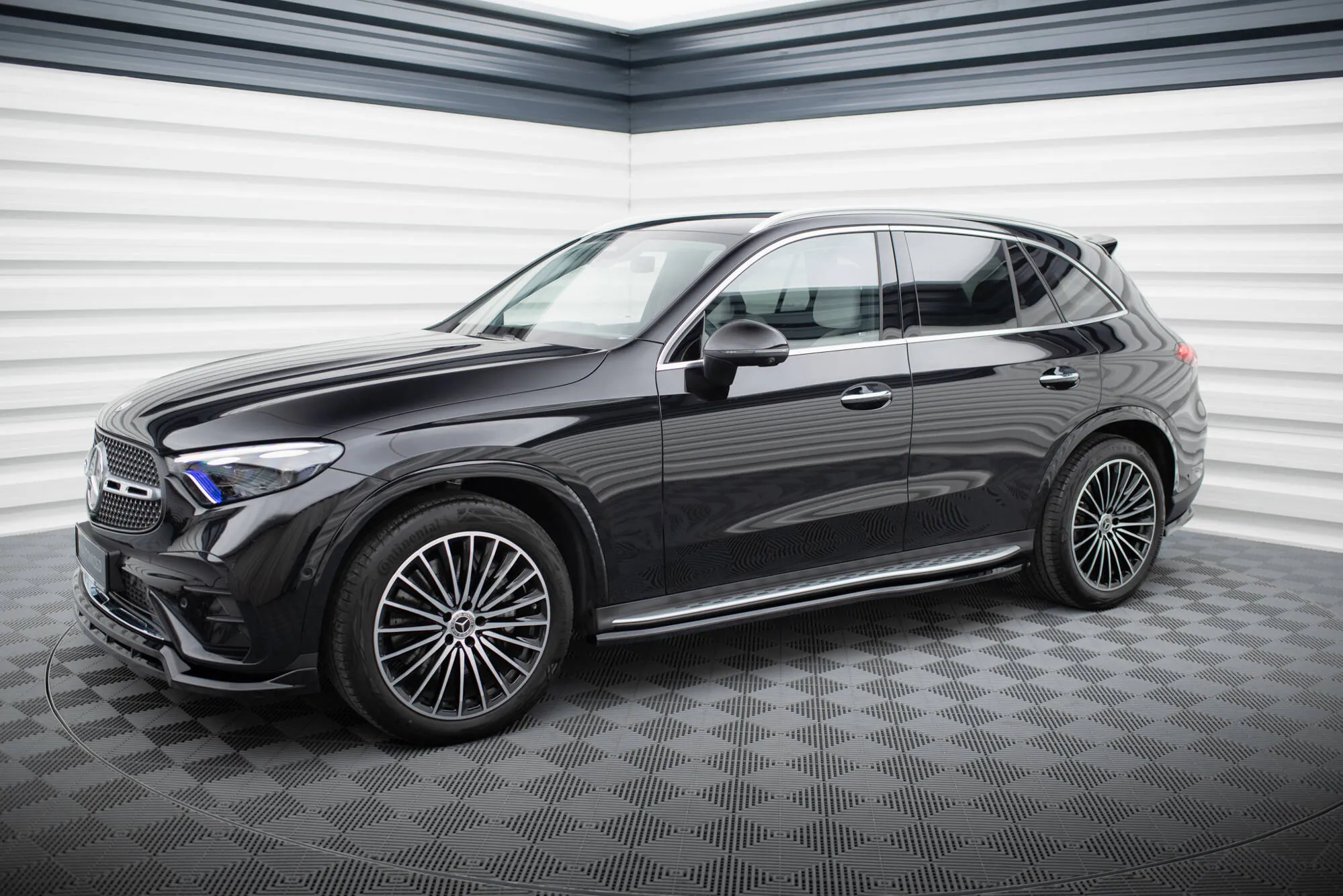 Sideskjørt Mercedes-Benz GLC AMG-Line X254 - Bilde 2