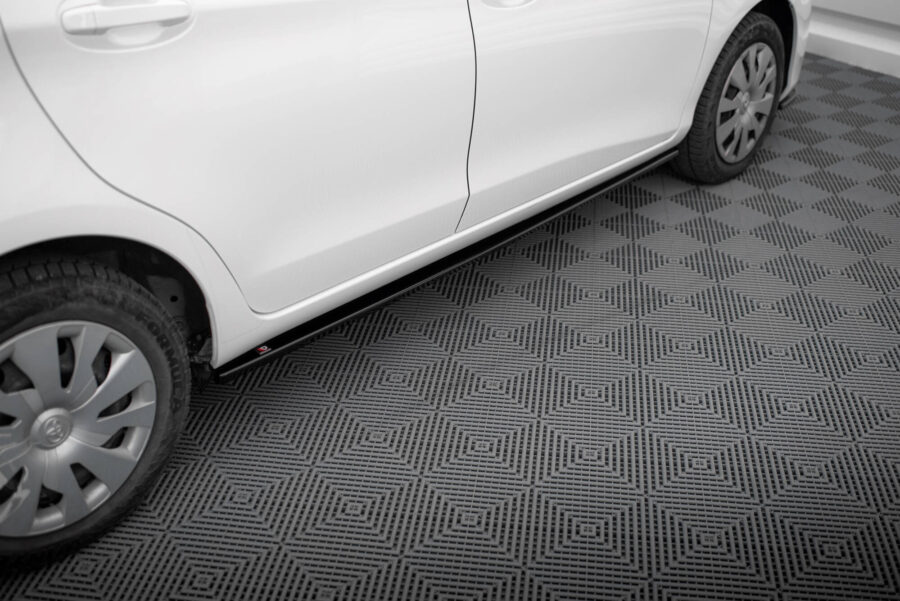 Sideskjørt Toyota Yaris Mk3 Facelift – bilde 2 av 5