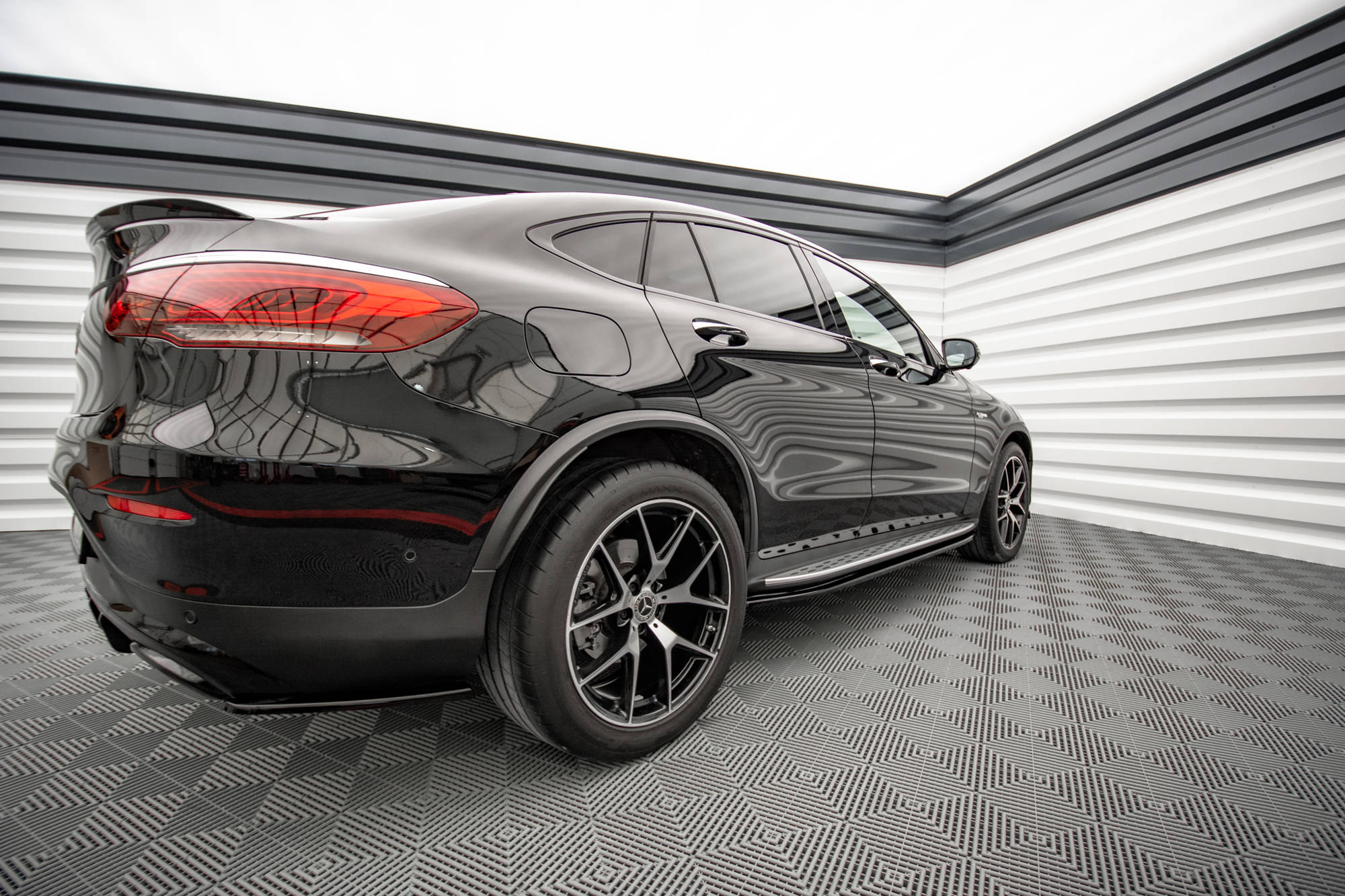 Sideskjørt V.1 Mercedes-Benz GLC Coupe AMG-Line C253 Facelift - Bilde 2