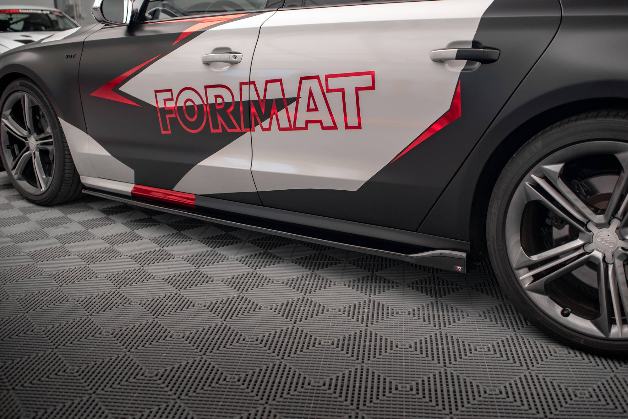 Sideskjørt V.2 Audi S8 D4 - Bilde 3