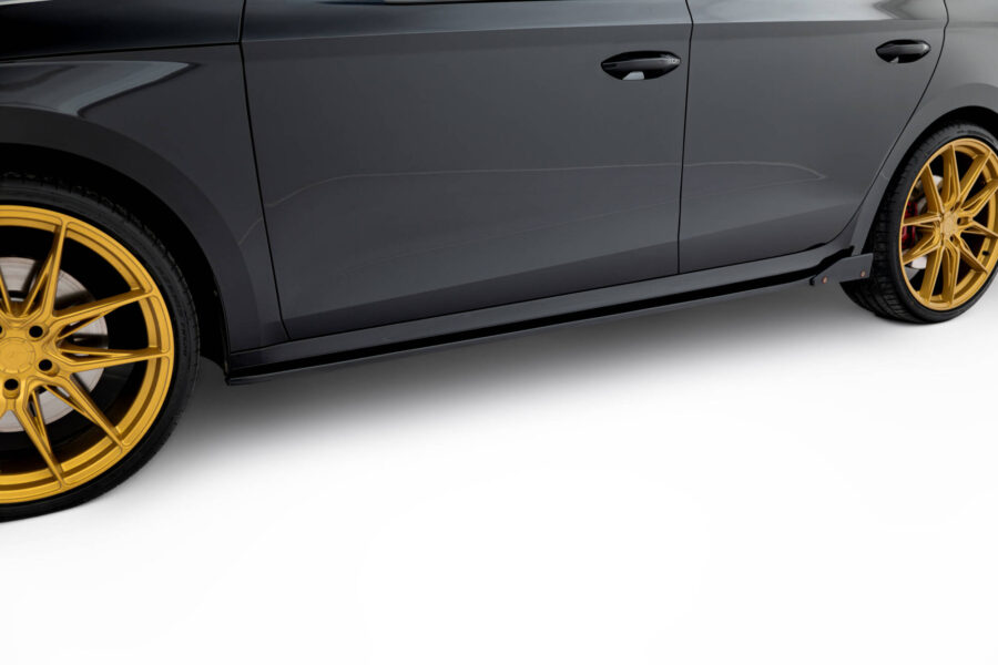 Sideskjørt V.2 Med Flaps Skoda Octavia RS Liftback / Combi Mk4 Facelift – bilde 1 av 6