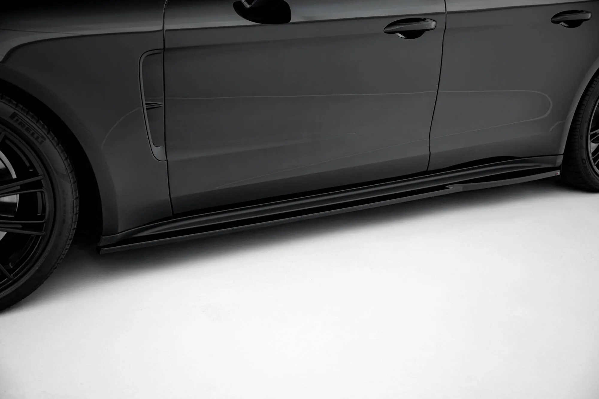 Sideskjørt V.2 Porsche Panamera Turbo S E-Hybrid / Panamera E-Hybrid 971
