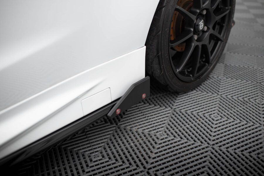 Sideskjørt V.4 Med Flaps Ford Fiesta ST / ST-Line Mk7 – bilde 4 av 6