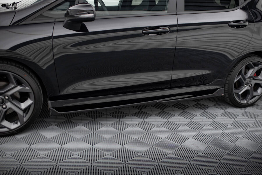 Sideskjørt V.4 Ford Fiesta Mk8 ST / ST-Line – bilde 1 av 5