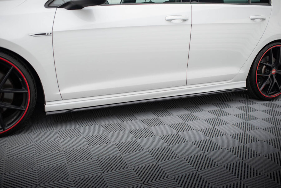 Sideskjørt V.4 Volkswagen Golf R / R-Line Mk7 – bilde 1 av 5