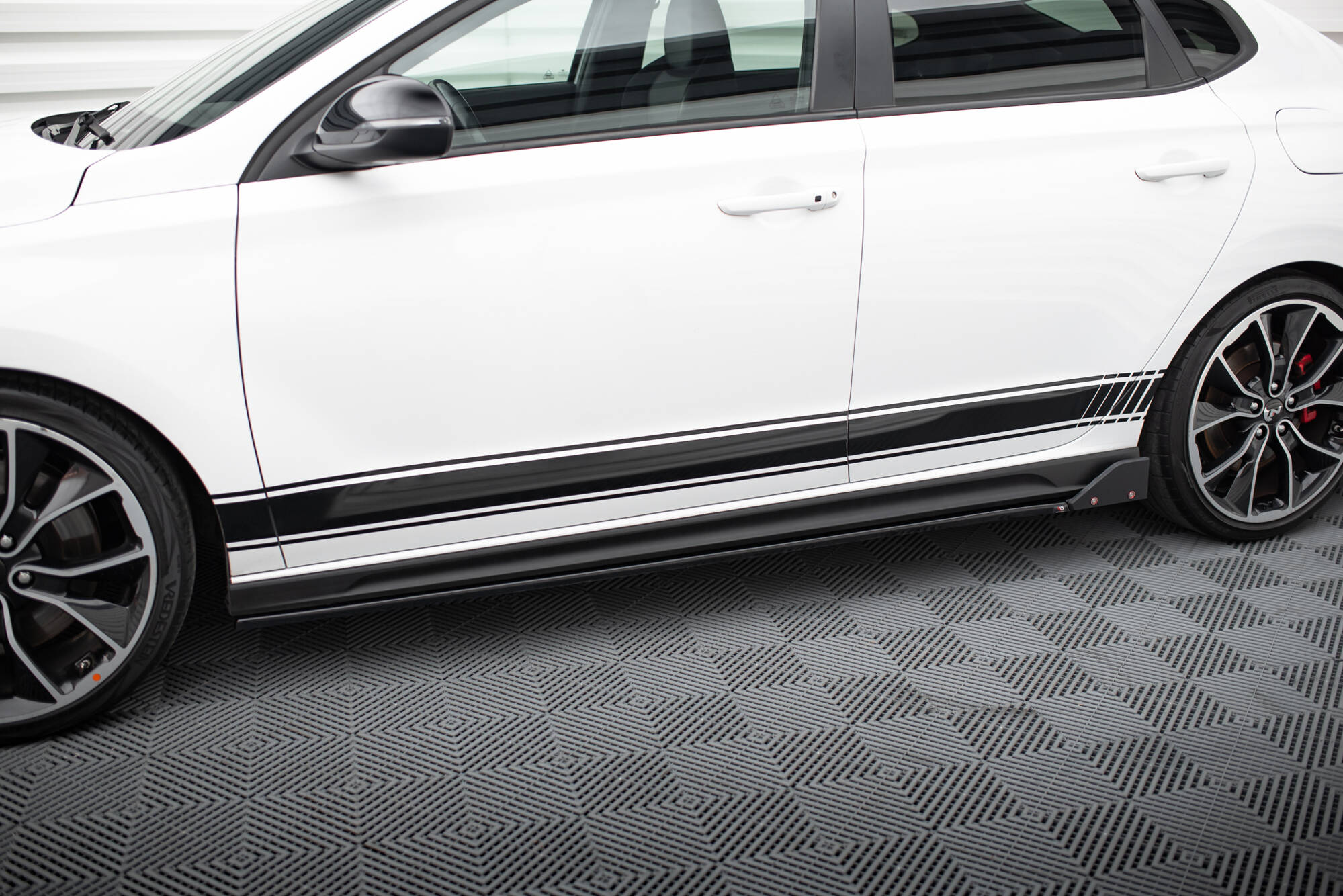 Sideskjørt V.5 Med Flaps Hyundai I30 N Mk3 / Mk3 FL Hatchback/Fastback