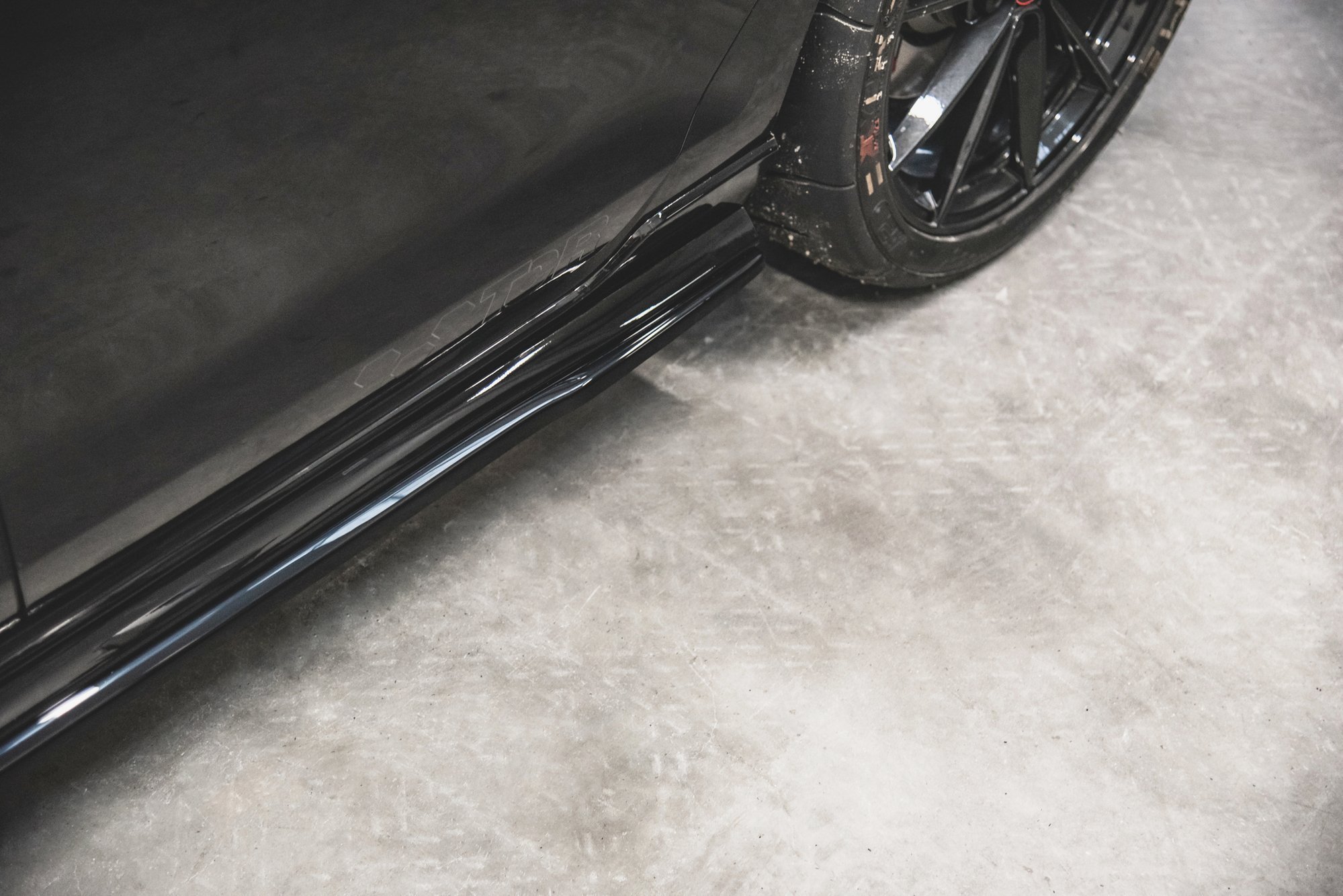 Sideskjørt VW Golf 7 GTI TCR - Bilde 3