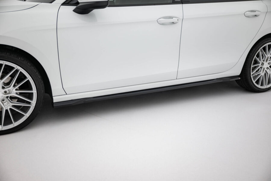 Sideskjørt Volkswagen Passat B9 – bilde 1 av 5