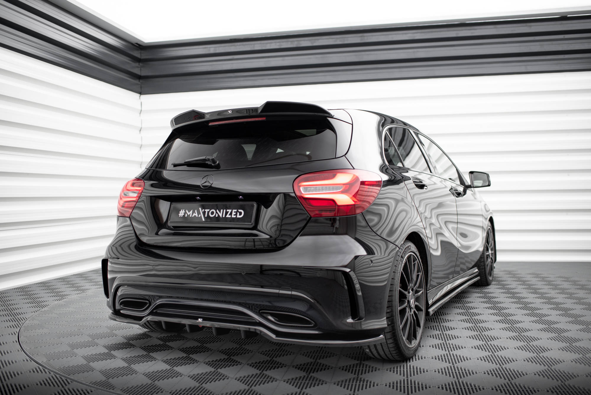 Spoiler Cap 3D Mercedes-Benz A AMG-Line W176 Facelift - Bilde 2