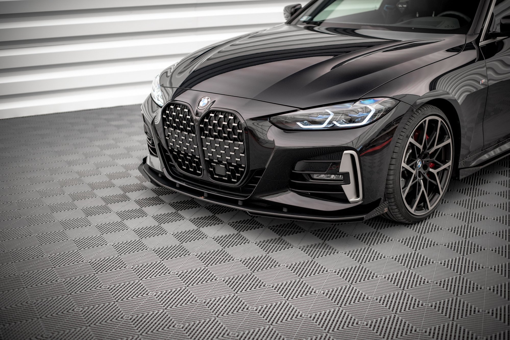 Frontleppe Street Pro Med Flaps BMW 4 M-Pack / M440i G22 / G23 / G22 Facelift / G23 Facelift - Bilde 3