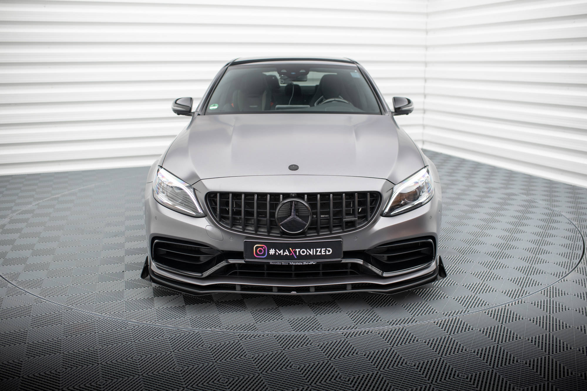 Frontleppe Street Pro Med Flaps Mercedes-AMG C63 Sedan / Estate W205 Facelift - Bilde 2