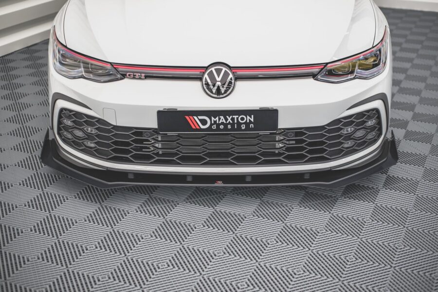 Frontleppe Street Pro Med Flaps Volkswagen Golf GTI / GTE / GTD / R-Line Mk8 – bilde 1 av 5