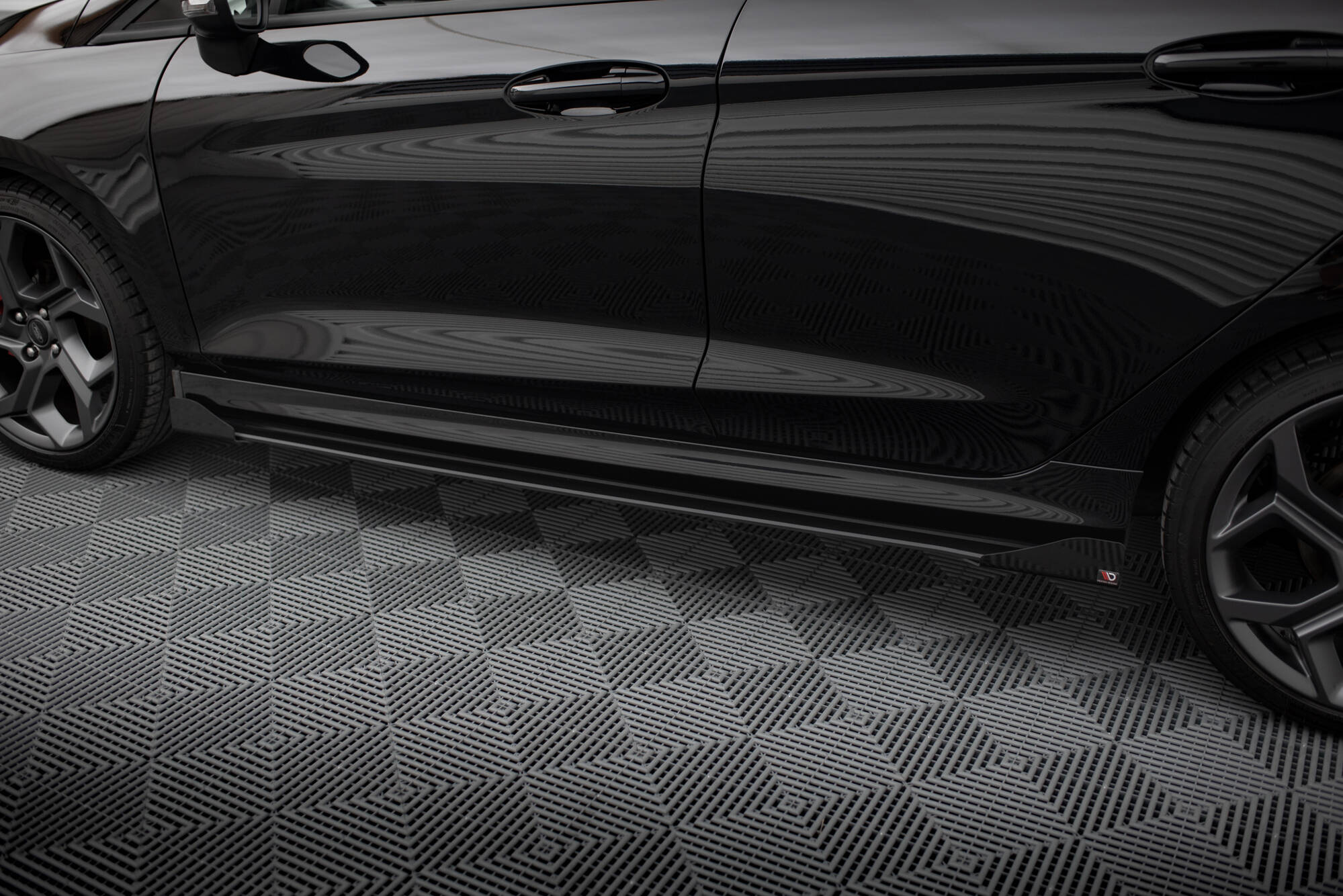 Sideskjørt Street Pro+Flaps Ford Fiesta ST / ST-Line Mk8 - Bilde 3