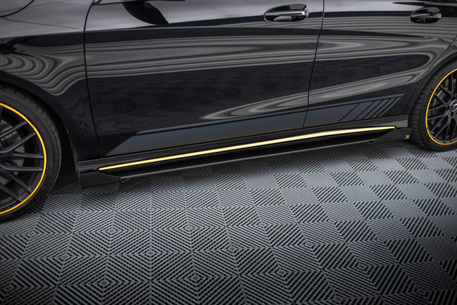 Sideskjørt Street Pro Med Flaps Mercedes-AMG CLA 45 C117 Facelift – bilde 1 av 4
