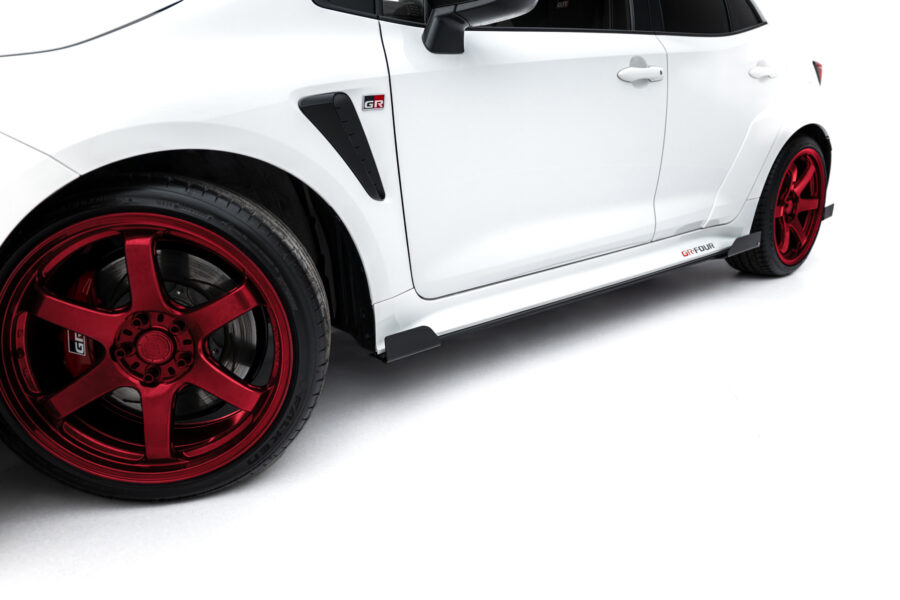 Sideskjørt Street Pro Med Flaps Toyota GR Corolla Mk12 – bilde 4 av 6