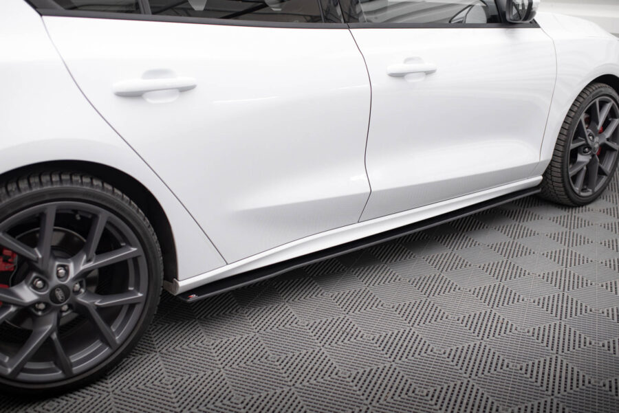 Sideskjørt Street Pro Ford Focus ST/ST-Line MK4 – bilde 1 av 8