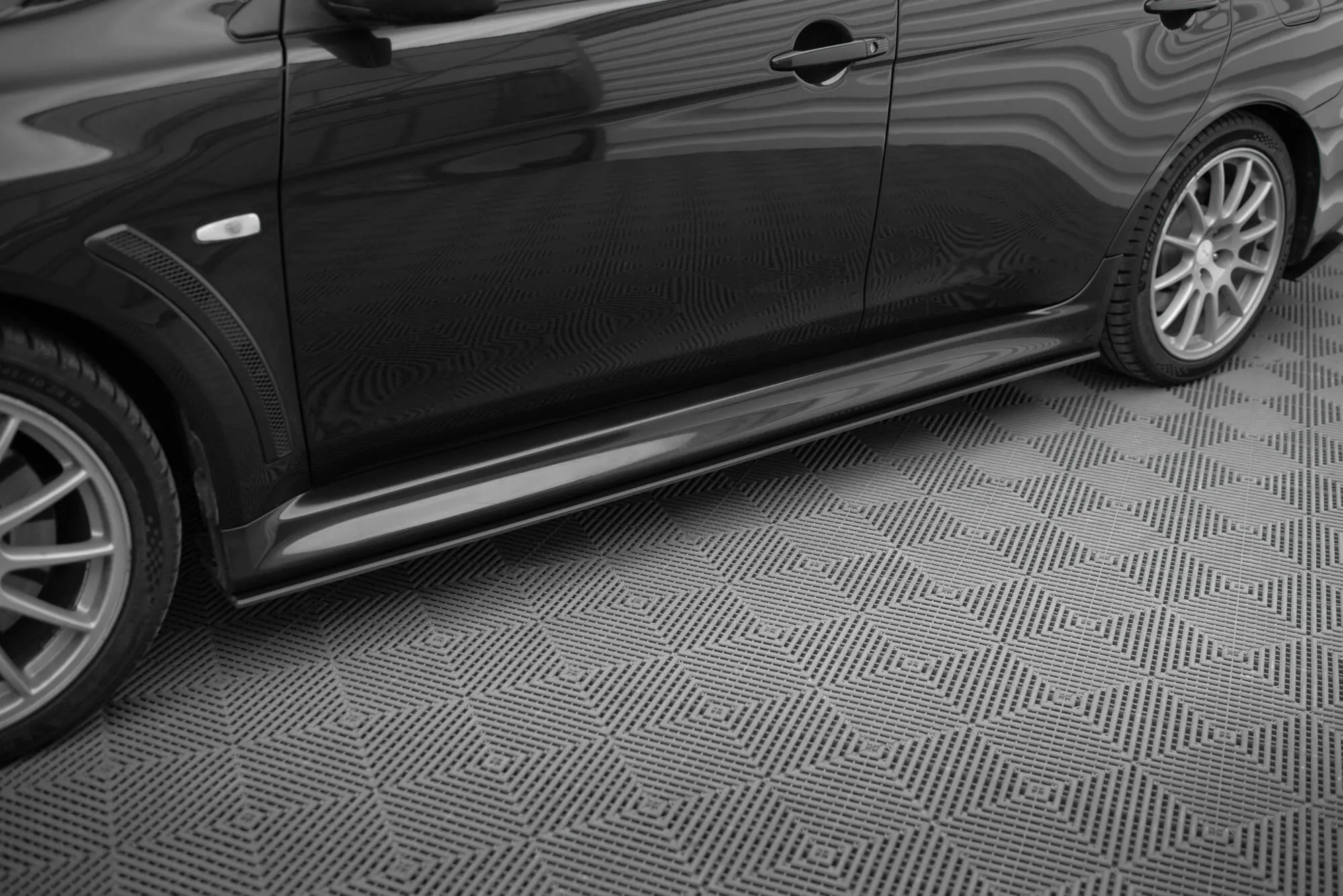 Sideskjørt Street Pro Mitsubishi Lancer EVO X